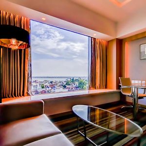Executive Room Lounge Access